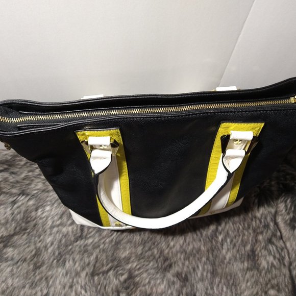 Steve Madden Medium Tri-Color Zip Top Tote - Picture 4 of 11